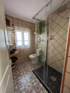 トルヒーリョにあるCasatrujillo AT-CC00739のバスルーム(シャワー、トイレ付)