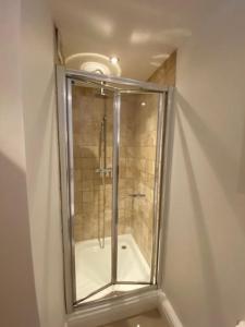 Koupelna v ubytování 2 Bedroom Apartment With Garden Lansdown Bath + 42 fotografií