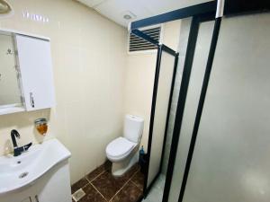 Koupelna v ubytování Airport Best Hotel
