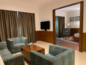 Fortune Select Exotica, Navi Mumbai - Member ITC Hotels' Group的电视和/或娱乐中心