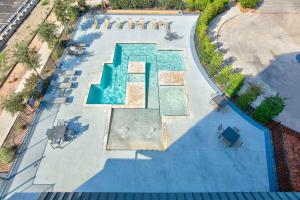 Bazén v ubytování La Quinta Inn & Suites by Wyndham Lubbock Southwest nebo v jeho okolí