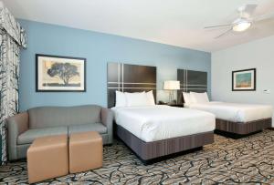 Postel nebo postele na pokoji v ubytování La Quinta Inn & Suites by Wyndham Lubbock Southwest
