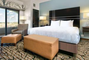 Postel nebo postele na pokoji v ubytování La Quinta Inn & Suites by Wyndham Lubbock Southwest