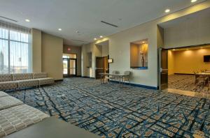 Posezení v ubytování La Quinta Inn & Suites by Wyndham Lubbock Southwest