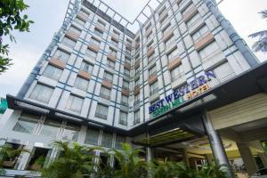 Bangunan di mana terletaknya hotel