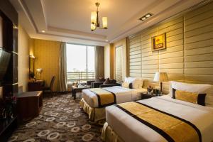 Katil atau katil-katil dalam bilik di Best Western Green Hill Hotel