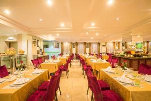 Restoran atau tempat lain untuk makan di Best Western Green Hill Hotel