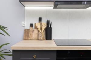 Kuchyňa alebo kuchynka v ubytovaní Gdynia Plac Unii Śródmieście Apartment by Noclegi Renters