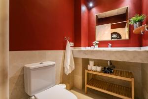 A bathroom at -MalagaSunApts- Premium Historical CityCentre