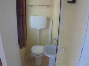 Vannituba majutusasutuses Camping & Village Polvese