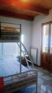 Katil dua tingkat atau katil-katil dua tingkat dalam bilik di Agriturismo il fosso