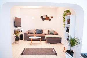 Imagen de la galería de SunStone Apartment, en Fira 17 fotos más
