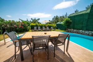The swimming pool at or close to Alya Villa Butik Hotel