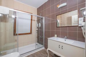 A bathroom at Alya Villa Butik Hotel