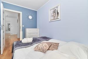 Postel nebo postele na pokoji v ubytování Family Apartment Szewska Market Square by Noclegi Renters