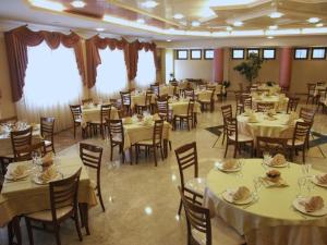 Restaurace v ubytování Albergo Casa Del Pellegrino