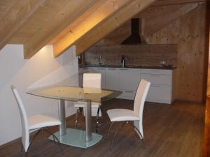 Fotografie z fotogalerie ubytování Apartments Resi v destinaci Rasun di Sotto