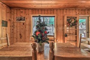 鲁伊多索Ruidoso Cabin with Grill - Near Grindstone Lake!的相册照片