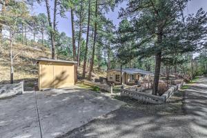 鲁伊多索Ruidoso Cabin with Grill - Near Grindstone Lake!的相册照片
