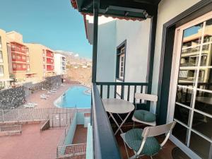 Bazén v ubytovaní Quiet Sunviet Stay, Pool & Morning Sun Balcony CS021 alebo v jeho blízkosti