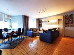 Posedenie v ubytovaní NOŻOWNICZA Apartment ~ Self Check-In 24h ~ Lift + 9 fotografií