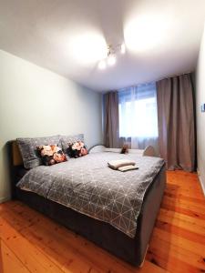 Posteľ alebo postele v izbe v ubytovaní NOŻOWNICZA Apartment ~ Self Check-In 24h ~ Lift