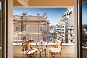 A balcony or terrace at The Neat Nostalgic 2BDR Apt Cairo's Downtown