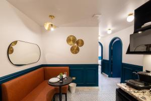 A kitchen or kitchenette at The Neat Nostalgic 2BDR Apt Cairo's Downtown