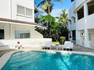 Bazén v ubytování Dream Luxury B&b Watamu nebo v jeho okolí