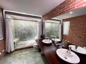 Ένα μπάνιο στο Casa 38 de la Parcelación Lagos de Pontezuela