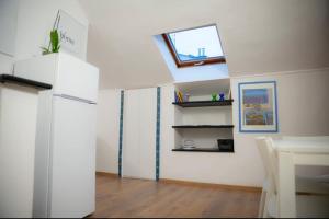 A kitchen or kitchenette at Hulu