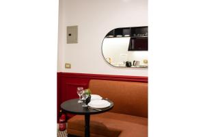 Fotografie z fotogalerie ubytování The Red-Hot Retro 2BDR Apt Cairo's Downtown v Káhiře
