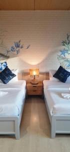 En eller flere senger på et rom på Phi Phi Indigo Hotel