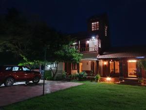 Το κτήριο όπου στεγάζεται  η βίλα +14 φωτογραφίες