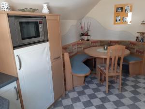 Kuchnia lub aneks kuchenny w obiekcie Mountainview Apartment Scheurer