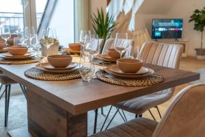 Fotografie z fotogalerie ubytování Ferienwohnung "Zugspitze" - 95qm Maisonette in Mering Zentrum v destinaci Mering