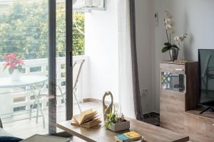 TV a/nebo společenská místnost v ubytování Happy Stay Apartment - Halefka Court