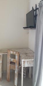 Μια τηλεόραση ή/και κέντρο ψυχαγωγίας στο Lime Court two