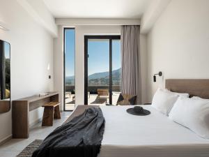 A bed or beds in a room at ZeusCave Még 37 kép