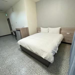 Φωτογραφία από το άλμπουμ του 電梯民宿 建平壹肆Jian-Ping Fourteen Hostel-預訂後聯繫才會保留 σε Tainan