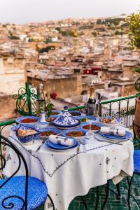 Balkón nebo terasa v ubytování Riad Rcif Alif Suite & SPA
