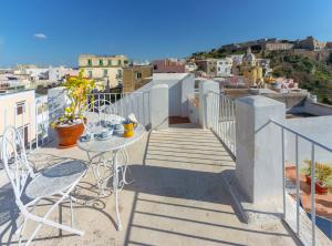 A balcony or terrace at TORRETTA CORRICELLA- Torretta