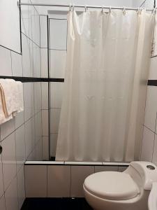 Vonios kambarys apgyvendinimo įstaigoje Hotel Munay