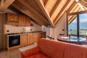 A kitchen or kitchenette at Agritur Cristina