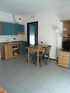 A kitchen or kitchenette at Residence Il Monello