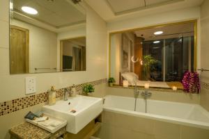 Koupelna v ubytování Apartment Riyadh Rafal Tower 93 + 21 fotografií