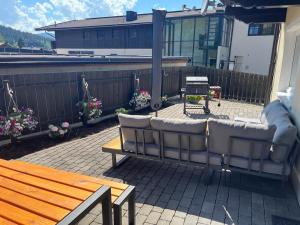 A balcony or terrace at Alm'a Residence