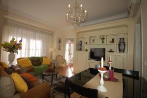 Lets Holidays Centric Apartment in Barcelona TV 또는 엔터테인먼트 센터