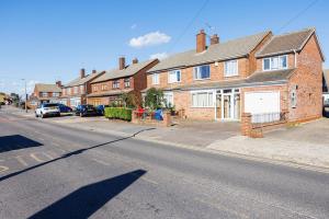 Gallery image of 6 Bedroom Larger group House with Parking Corringham Stanford Le Hope in Horndon on the Hill