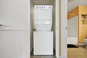 Gallery image of Luxury 2BR/2BA!5Min to Disney! Angelstadium! HondaCenter. in Anaheim